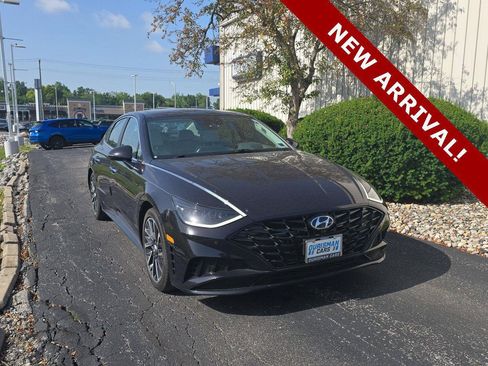Used 2023 Hyundai Sonata Limited FWD image 1