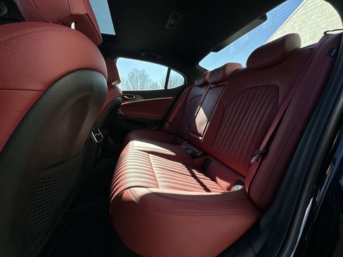 Used 2025 Genesis G70 2.5T w/ Sport Prestige Package image 29