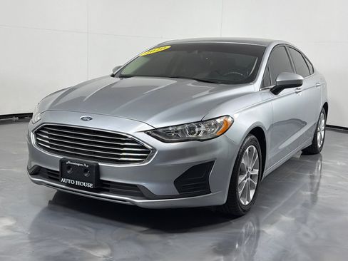 Used 2020 Ford Fusion SE FWD image 10