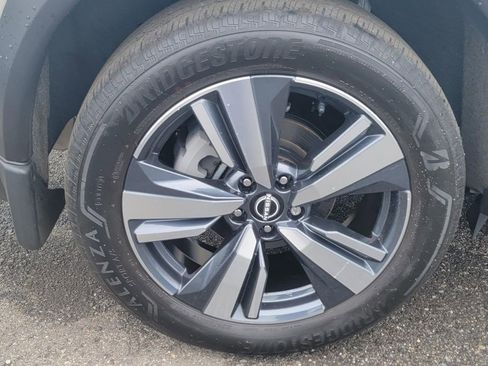Used 2023 Nissan Rogue SL w/ SL Premium Package AWD/4WD image 9