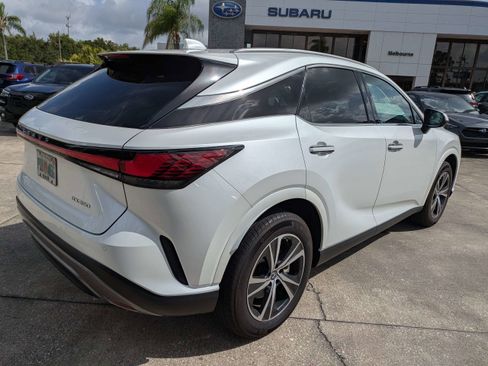 Used 2025 Lexus RX 350 Premium FWD image 4