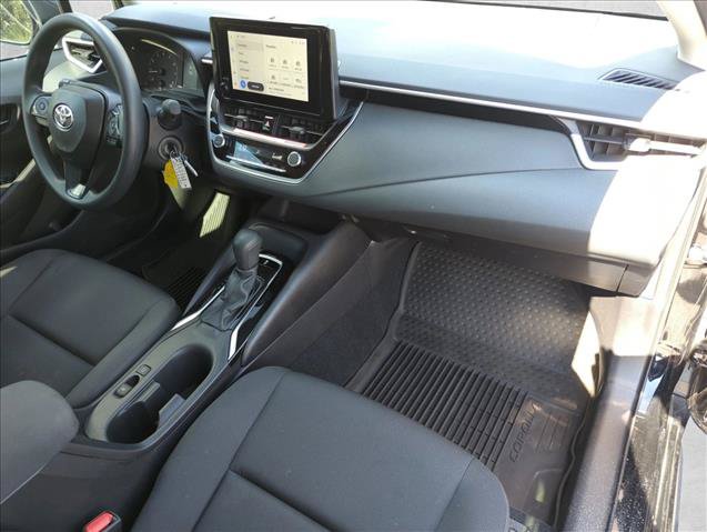 Used 2025 Toyota Corolla LE FWD image 16