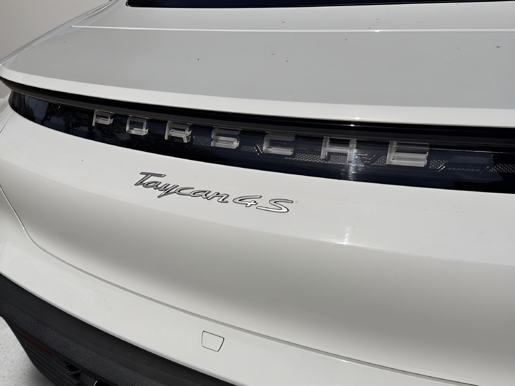 Used 2023 Porsche Taycan 4S AWD/4WD image 25