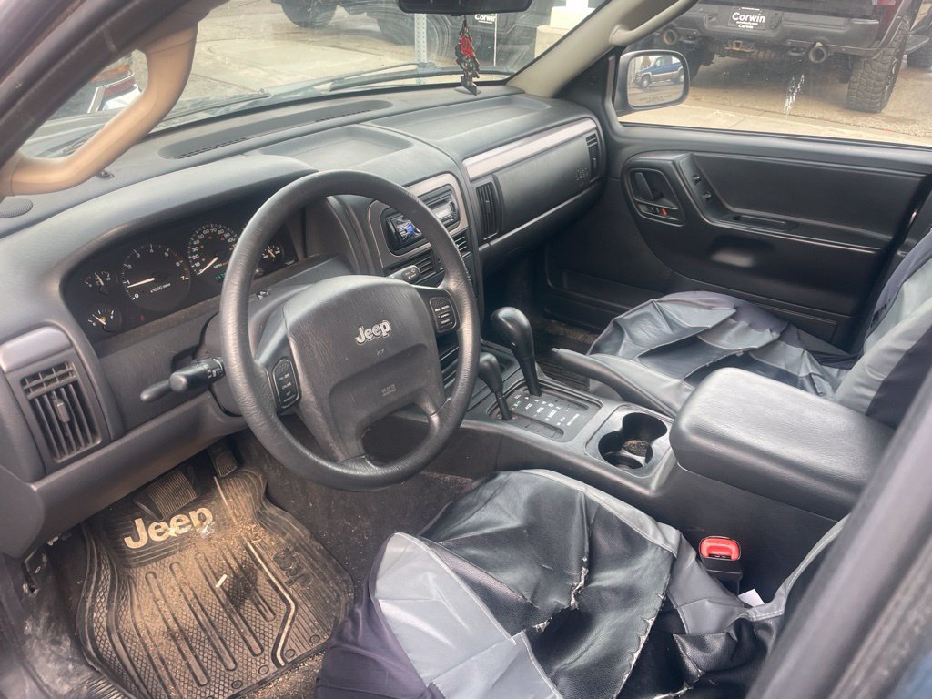 Used 2004 Jeep Grand Cherokee Laredo w/ Convenience Group AWD/4WD image 12