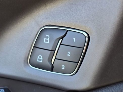 Used 2024 Ford Expedition King Ranch image 14