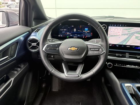 Used 2024 Chevrolet Equinox EV LT AWD/4WD image 15