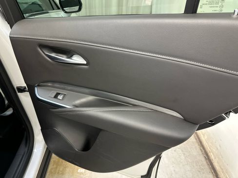 Used 2024 Cadillac XT4 Premium Luxury image 29