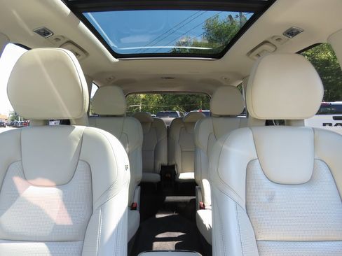 Used 2021 Volvo XC90 T6 Inscription image 24