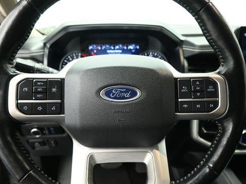 Used 2023 Ford Expedition Max XLT image 13