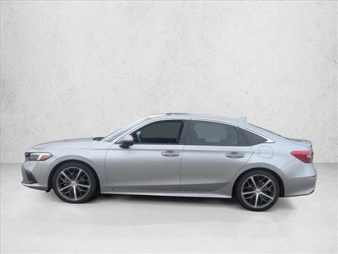 Used 2022 Honda Civic Touring image 8