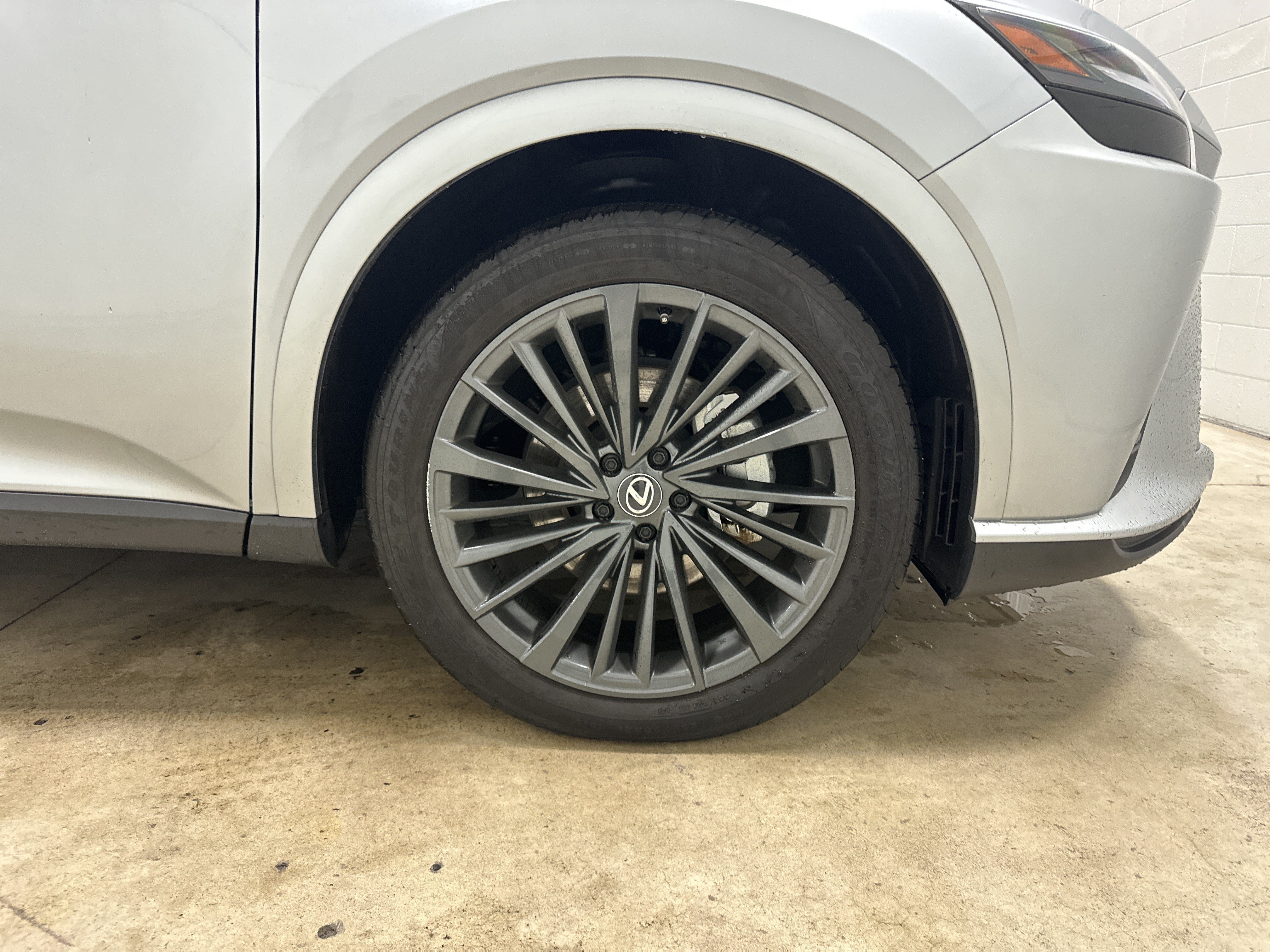 Certified 2025 Lexus RX 350h w/ Accessory Package (K3) AWD/4WD image 14