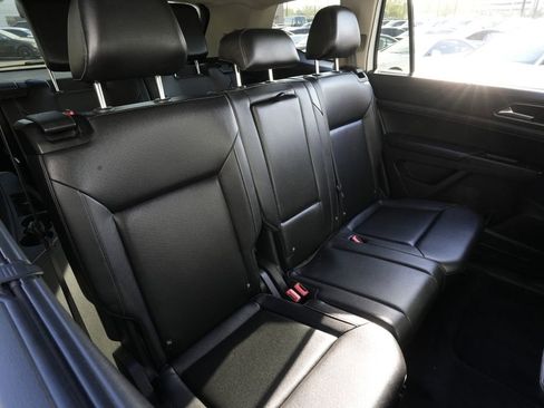 Used 2018 Volkswagen Atlas SE image 30