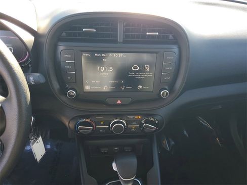 Used 2024 Kia Soul LX w/ Option Group 015 image 15