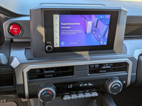 Used 2025 Toyota Tacoma TRD Off-Road image 17