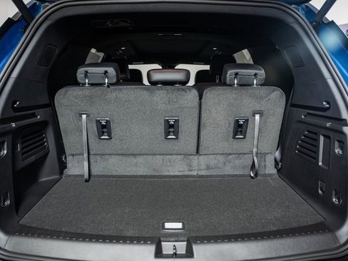 New 2026 Chevrolet Traverse Z71 w/ Enhanced Driving Package image 9