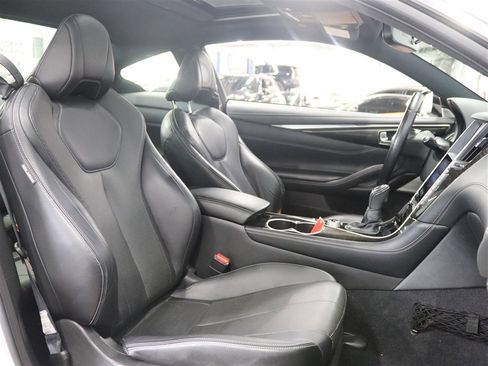 Used 2017 INFINITI Q60 3.0t w/ Premium Plus Package 3.0T image 13