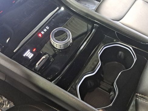 Certified 2023 Jeep Grand Cherokee Limited w/ Black Appearance Package image 26