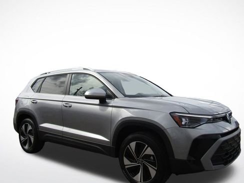New 2026 Volkswagen Taos SE AWD/4WD image 5
