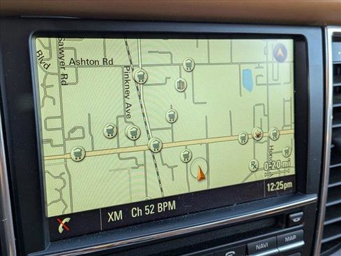 Used 2015 Porsche Panamera 4 image 7