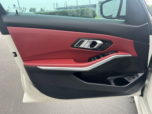 Used 2022 BMW 330i Sedan w/ M Sport Package image 12