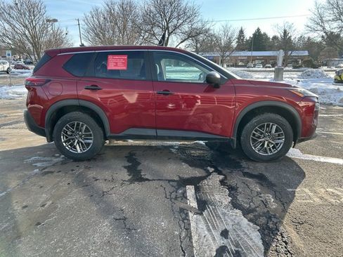 Certified 2023 Nissan Rogue S image 3