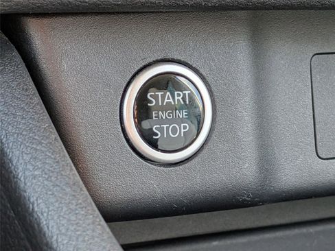 Certified 2023 Nissan Rogue SV AWD/4WD image 15