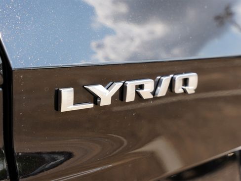 New 2025 Cadillac Lyriq Luxury image 22