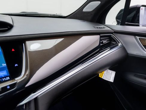 Certified 2025 Cadillac XT6 Premium Luxury w/ Platinum Package AWD/4WD image 25