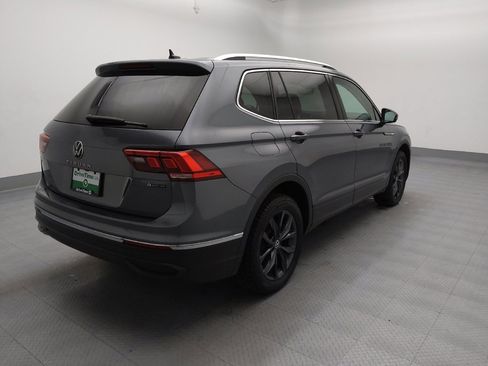 Used 2022 Volkswagen Tiguan SE AWD/4WD image 9