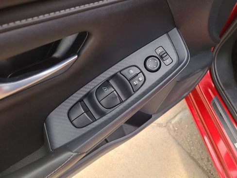 Certified 2025 Nissan Sentra SV w/ All-Weather Package FWD image 17