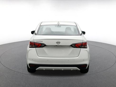 Used 2025 Nissan Versa SV FWD image 7