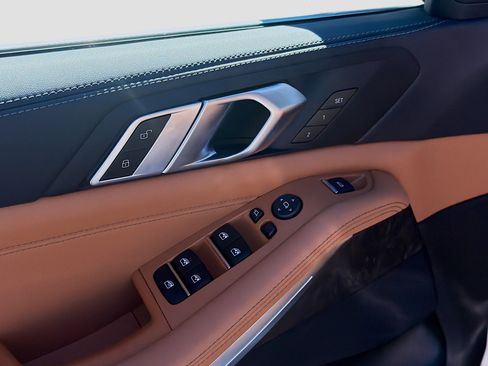 New 2026 BMW X5 xDrive40i w/ Parking Assistance Package image 22