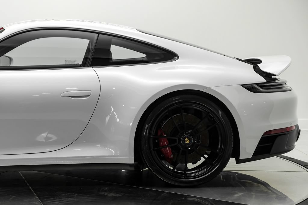 Used 2024 Porsche 911 Carrera GTS RWD image 18
