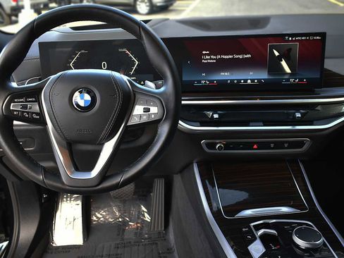 Used 2026 BMW X5 xDrive40i image 17