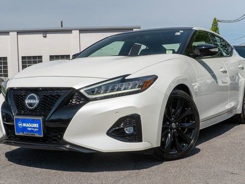 Certified 2023 Nissan Maxima SR w/ Sport Mat Group FWD image 1