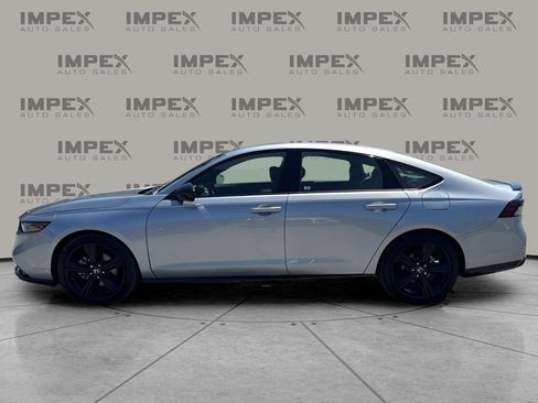 Used 2025 Honda Accord Sport image 2