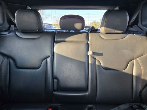 Used 2023 Jeep Compass Limited image 13