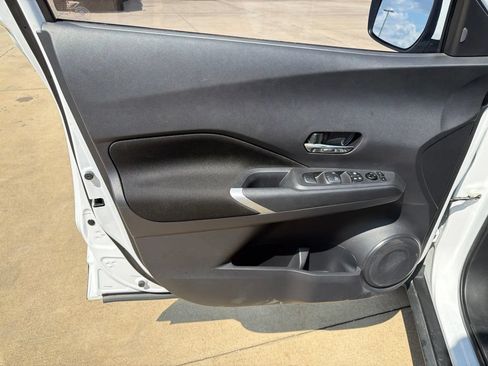 Used 2023 Nissan Kicks SV FWD image 23