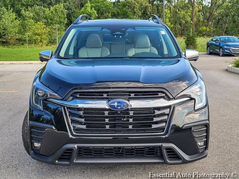 Used 2023 Subaru Ascent Limited w/ Technology Package AWD/4WD image 4