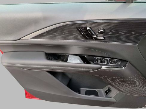 Used 2024 Cadillac Lyriq Sport image 20