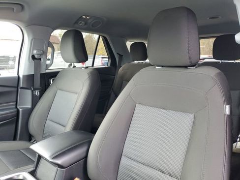 Used 2022 Ford Explorer XLT image 15