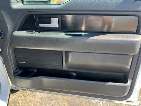 Used 2014 Ford F150 FX4 w/ Equipment Group 402A Luxury AWD/4WD image 17