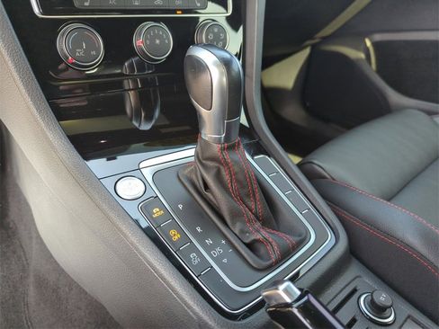 Used 2019 Volkswagen GTI Autobahn image 19