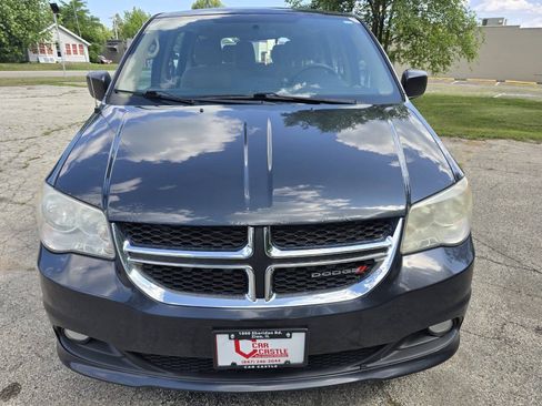 Used 2014 Dodge Grand Caravan American Value Package FWD image 2