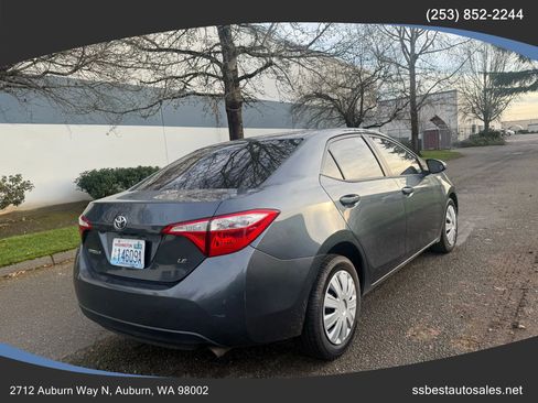Used 2015 Toyota Corolla LE image 6