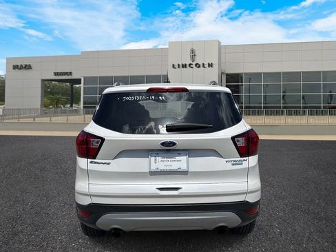 Used 2019 Ford Escape Titanium FWD image 4