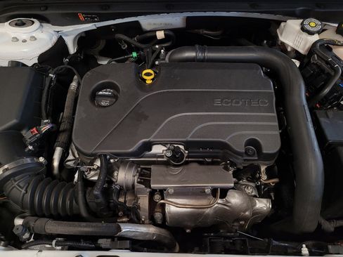 Used 2024 Chevrolet Malibu LS FWD image 30