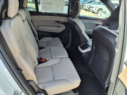 New 2026 Volvo XC90 B5 Plus w/ Protection Package Premier image 10