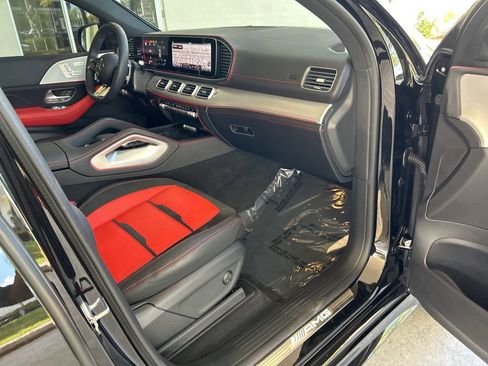 Used 2024 Mercedes-Benz GLE 53 AMG 4MATIC Coupe w/ Driver Assistance Package image 26