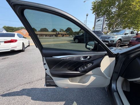 Used 2015 INFINITI Q50 Premium w/ Navigation Package AWD/4WD image 4